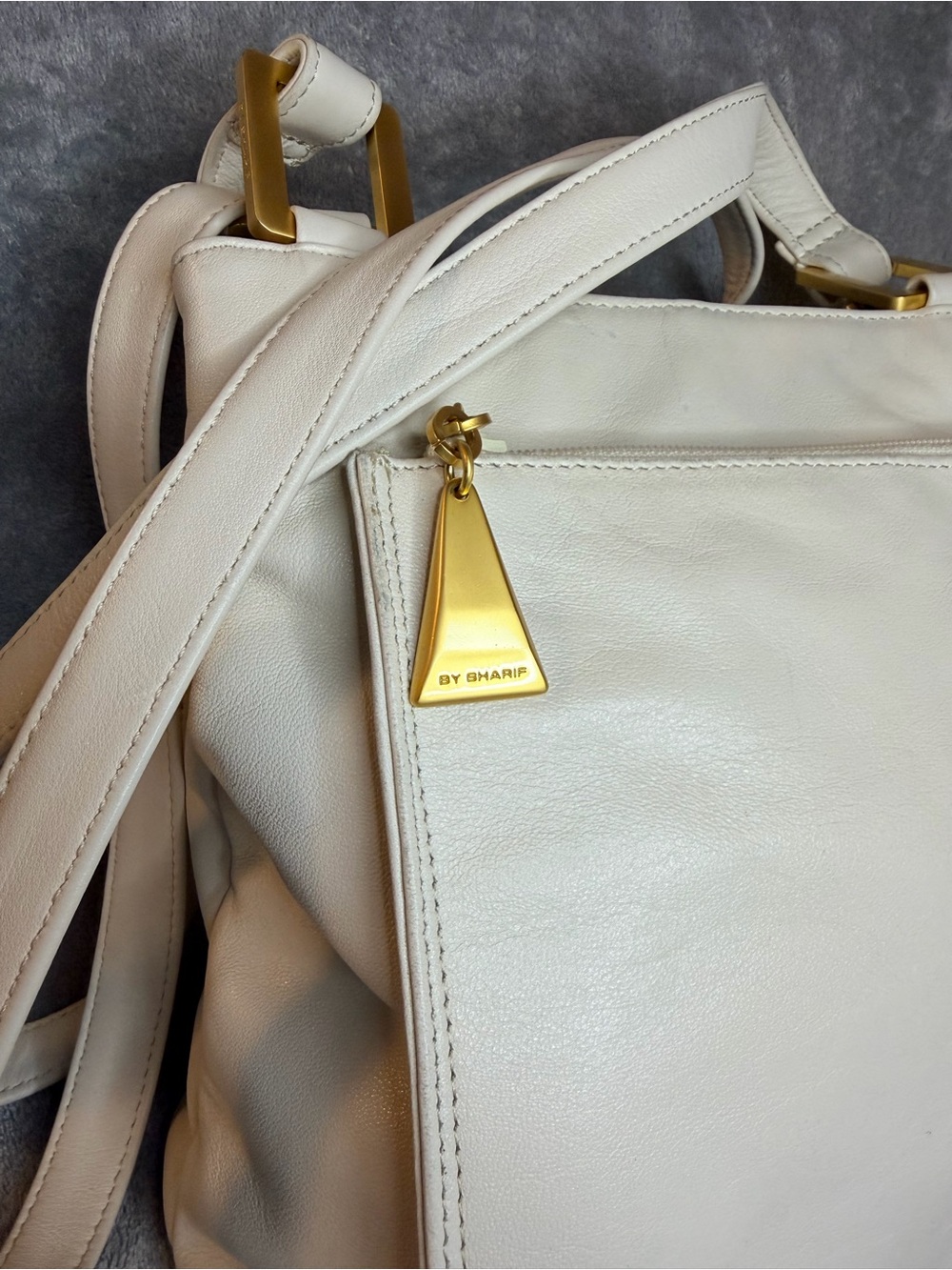 Americana by Sharif White Leather Shoulder Bag with Gold Hardware - Picture 4 of 9
